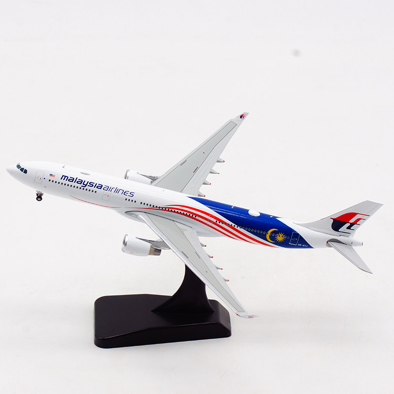 JC Wings 1:400 aircraft model alloy Malaysia Airlines Airbus A330-300 9M-MTJ