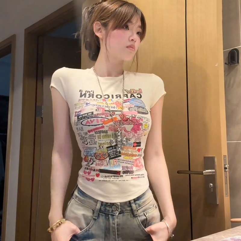 Sweet and Cool Spicy Girl Irregular Cartoon Print Short-Sleeved T-Shirt for Women, Summer Versatile Waist-Cinching Tight-Fitting Regular Shoulder Short Top Sweet and Cool Spicy Girl Irregular Cartoon Print Short-Sleeved T-Shirt for Women, Summer Versatile Waist-Cinching Tight-Fitting Regular Shoulder Short Top
