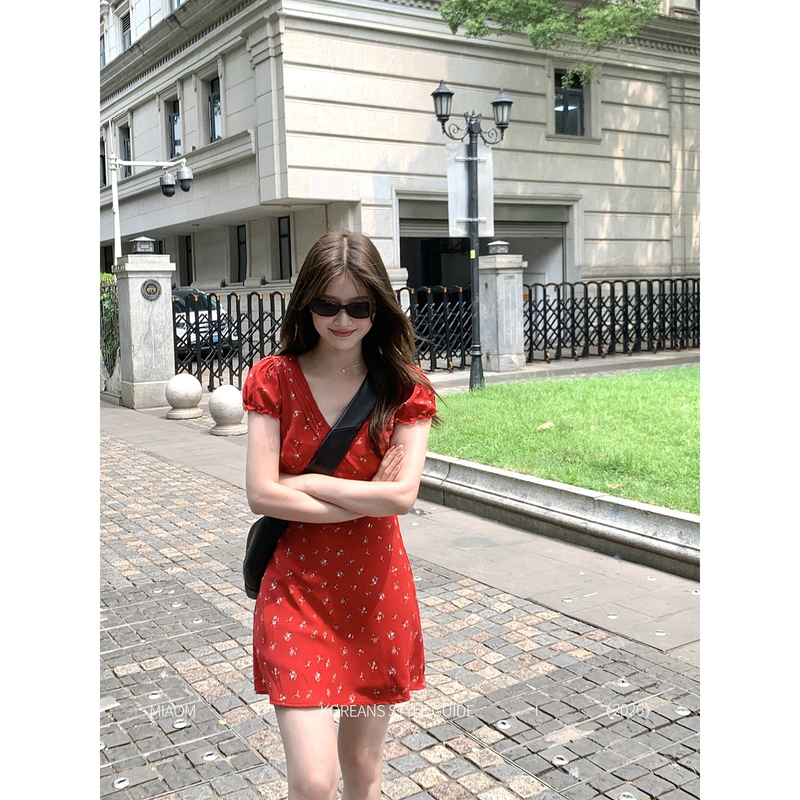 Miao【Redberry Sweet Tea】Floral Dress for Women, Summer Korean Style, Petite Slimming V-Neck Puff Sleeve Chiffon Dress
