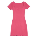 Летнее красное трикотажное приталенное платье, с акцентом на бедрах, подходит для подростков