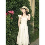 Летнее приталенное платье, корсет, длинная юбка, квадратный вырез, в цветочек, по фигуре, с рукавом