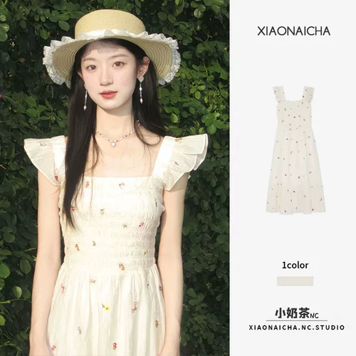 Летнее приталенное платье, корсет, длинная юбка, квадратный вырез, в цветочек, по фигуре, с рукавом