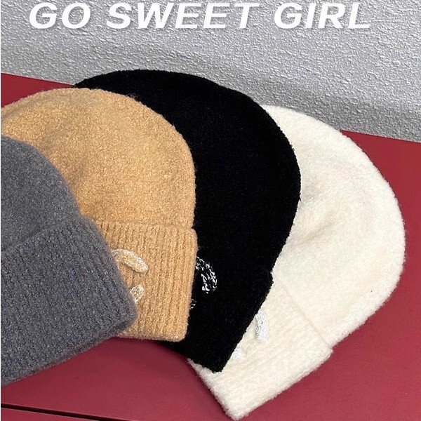 Celebrity Style, Love at First Sight~ Classic Retro Versatile Cold Weather Hat, Autumn and Winter Warm Cashmere Knitted Hat for Women Celebrity Style, Love at First Sight~ Classic Retro Versatile Cold Weather Hat, Autumn and Winter Warm Cashmere Knitted Hat for Women