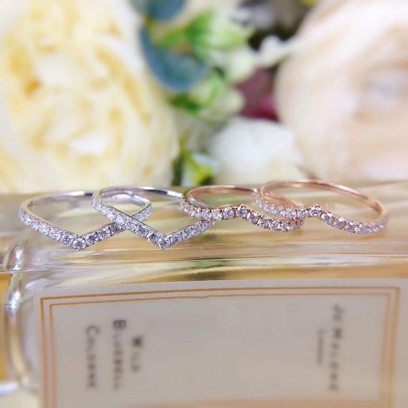 Handsome jewels 18K gold group inlaid round diamond ring V-shaped row inlaid female ring diamond 30 with rose gold ring