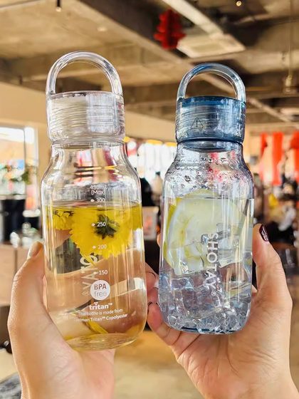 尚泰Tritan户外男女塑料杯学生透明随手杯刻度轻奢简约小清新水杯