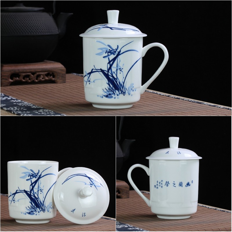 Jingdezhen ceramics cup with cover office meeting gift ipads China cup blue and white porcelain cup can be customized design and color