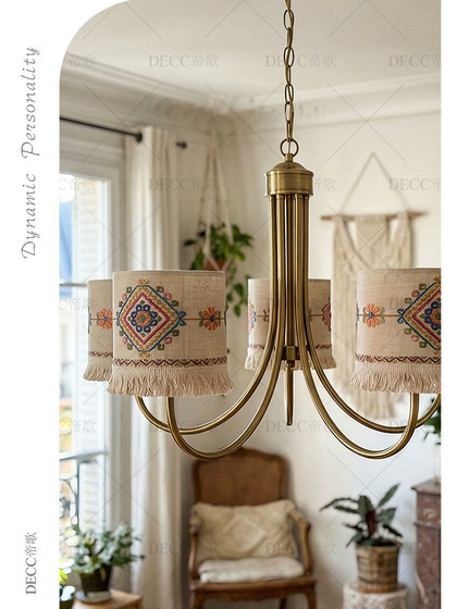 American-Style Retro Iron Art Chandelier with Creative Floral Patterns and Tassel Fabric Shade, Suitable for Bedroom, Living Room, and Dining Room Decoration
