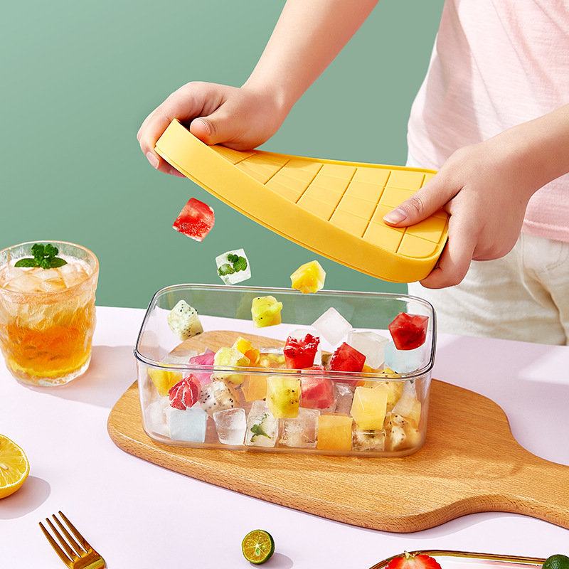 Ice cube mold large-capacity silicone ice tray ice storage ice box household food-grade refrigerator to make frozen ice cube artifact