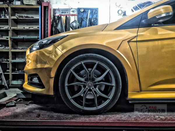 12-18 new Fox modified RS / ST / SF small wide body wheel eye leaf board widened hatchback modified parts