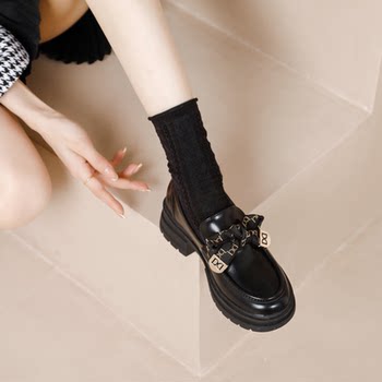 Soft sole versatile loafers sold in ten thousand pairs