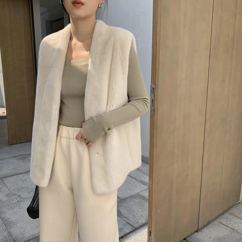 2025 Winter Imported Mink Fur Whole Mink Fur Vest Coat Women's Short Vest Small Mink Fur New Style Outerwear