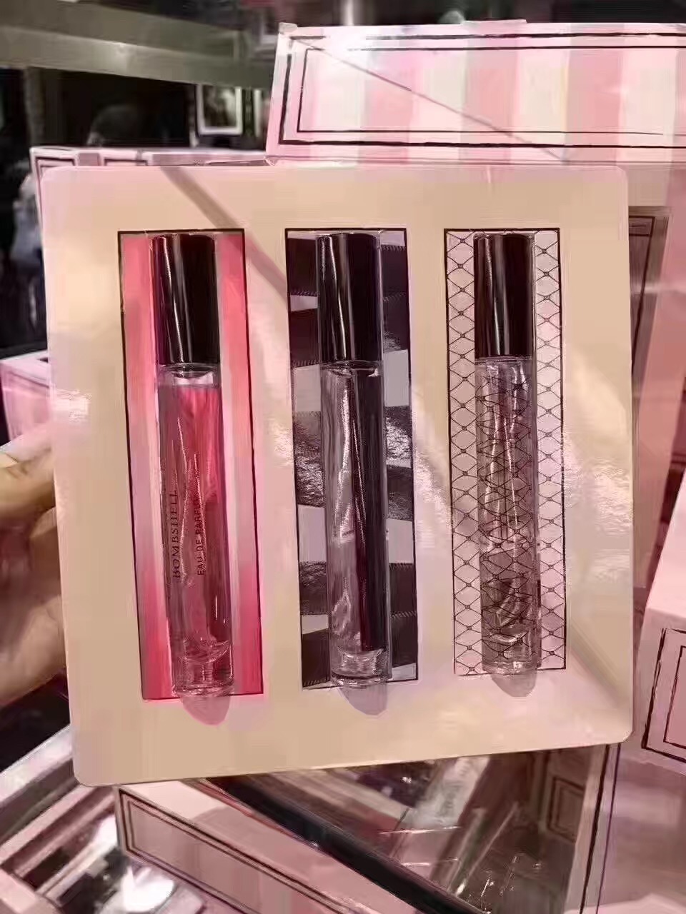 大师兄美国 VICTORIA’S SECRET维密 滚珠香水礼盒三支装 7ml*3支