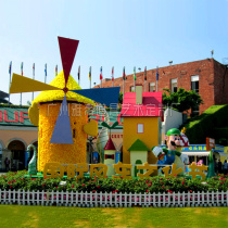 Spring Festival New Years beauty Chen Huahai outdoor decoration ornaments FRP sculpture park solid wood log landscape windmill