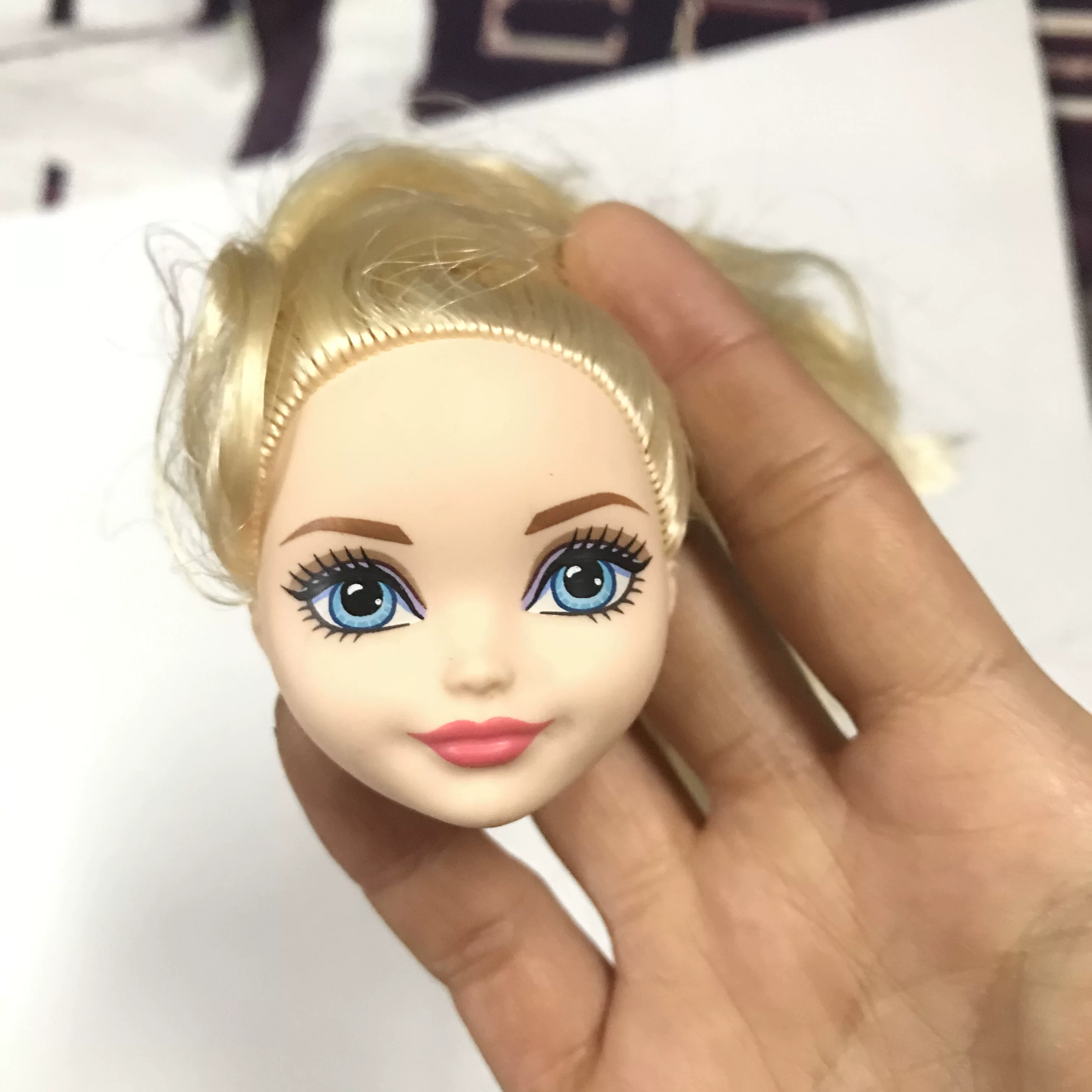 Натуральная крупнооптовая Гонконг Monster High школьная сказка эльф высшая школа голова младенца с макияжем голова младенца с множеством стилей постоянно обновляется