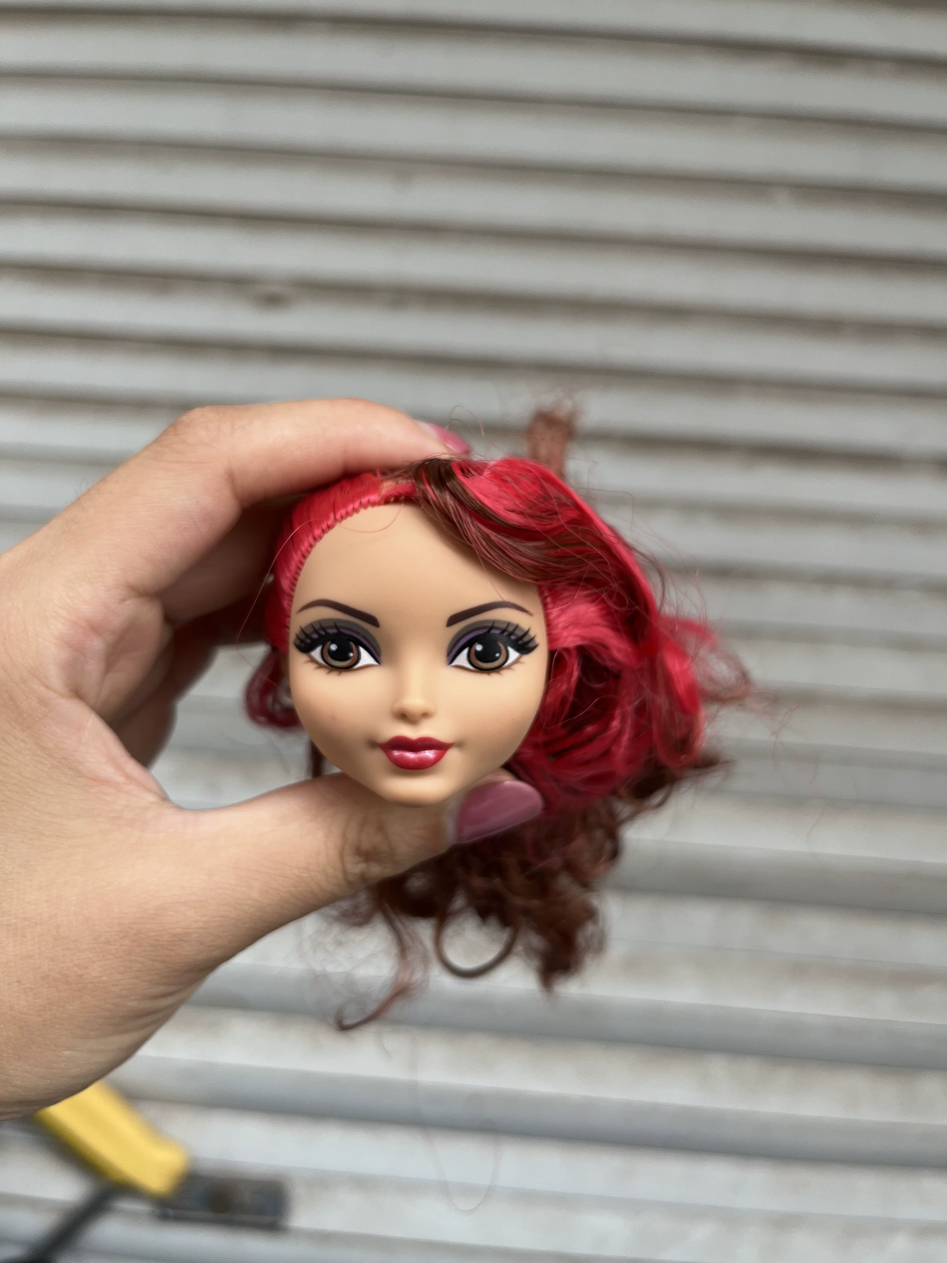 Натуральная крупнооптовая Гонконг Monster High школьная сказка эльф высшая школа голова младенца с макияжем голова младенца с множеством стилей постоянно обновляется