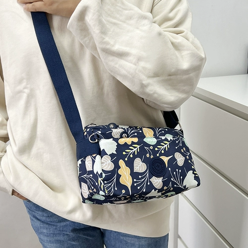 Сумка через плечо, сумка на одно плечо, небольшая сумка, для среднего возраста