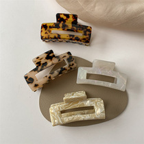 Elegant and elegant Dongdaemun mermaid color acetic acid gripper French style BAO WEN texture hairpin for the back of the head in the shower