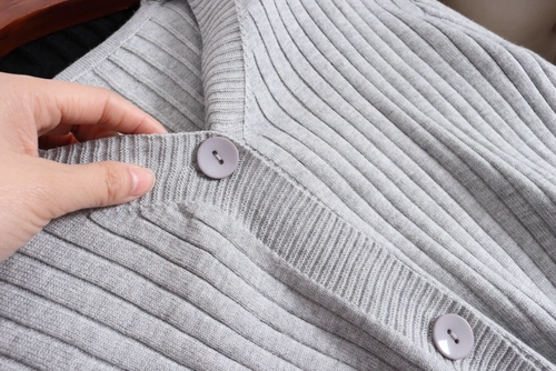 MO Wei Family Exit Texture, Good, Salty, Sweet, Sweet Mss Casual V -neck Свитер Кардиганский свитер