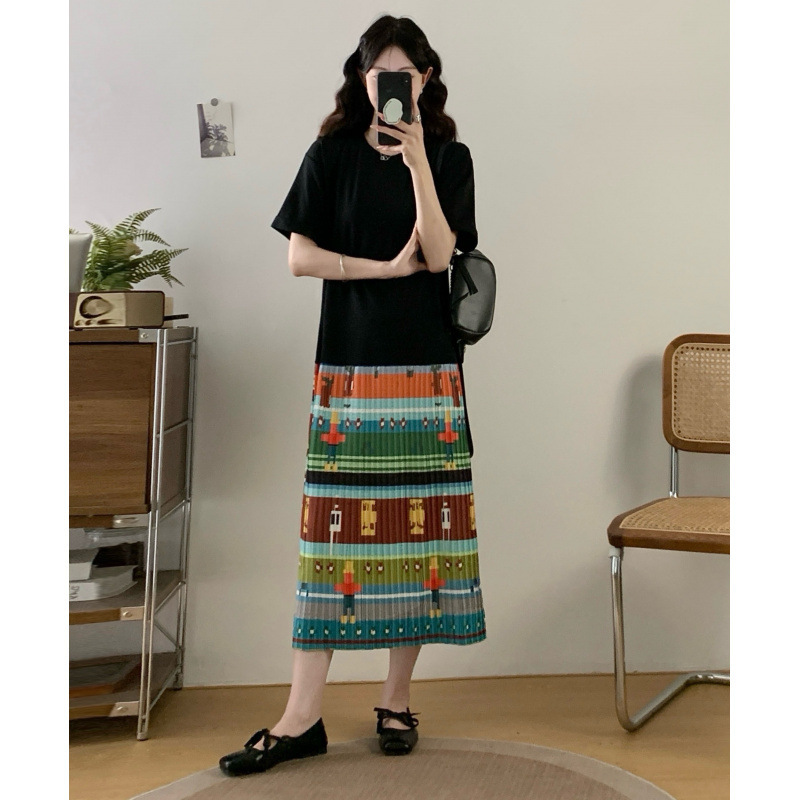 Summer Patchwork Dress for Petite Women, Pleated, Loose Fit, Mid-Length, Plus Size, Slimming and Body-Covering Dress Summer Patchwork Dress for Petite Women, Pleated, Loose Fit, Mid-Length, Plus Size, Slimming and Body-Covering Dress