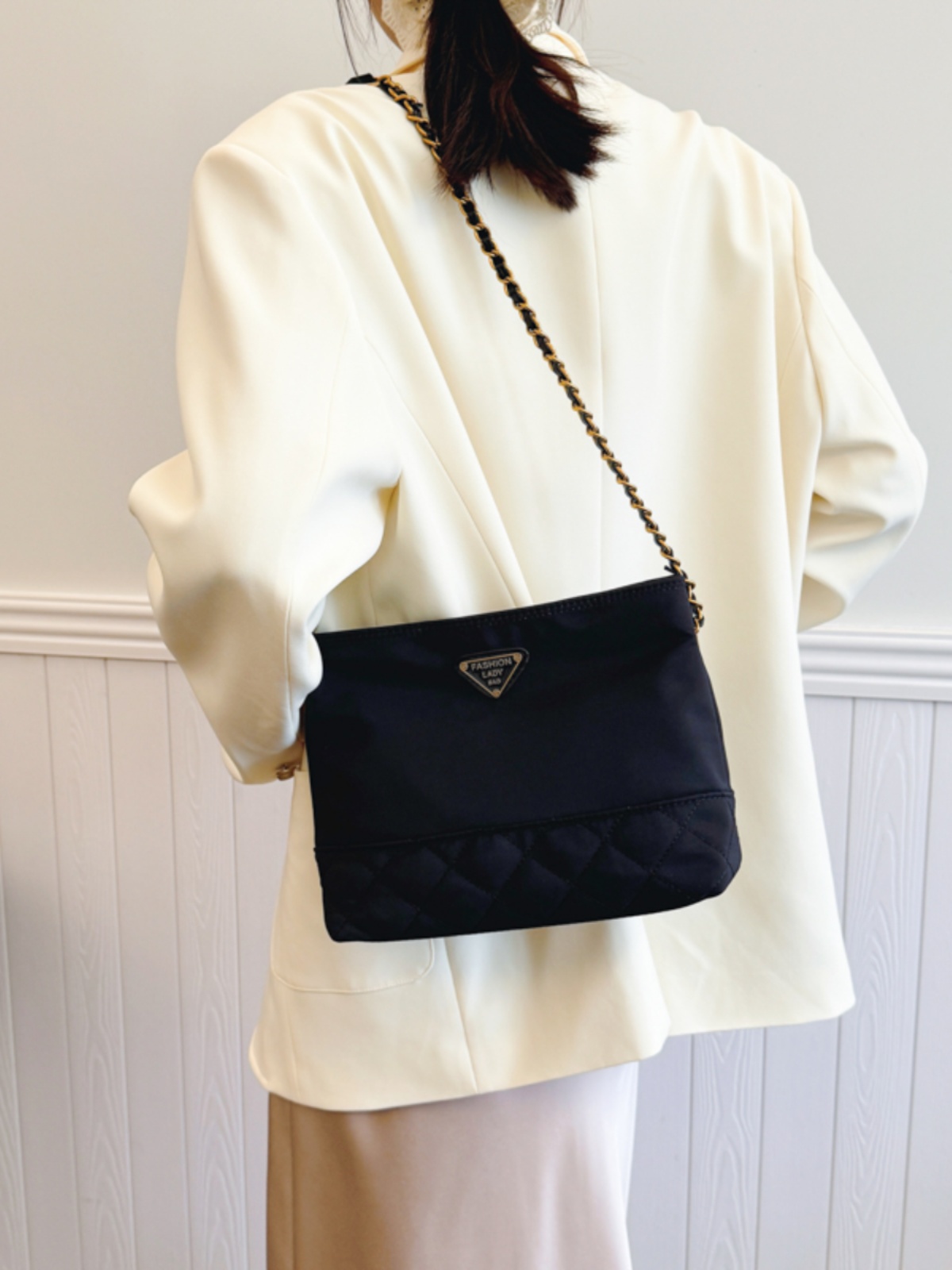 Nylon for women 2024 new fashionable large capacity single shoulder tote , casual diamond grid chain crossbody cloth_voghion.com
