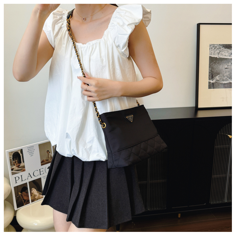 Nylon for women 2024 new fashionable large capacity single shoulder tote , casual diamond grid chain crossbody cloth_voghion.com