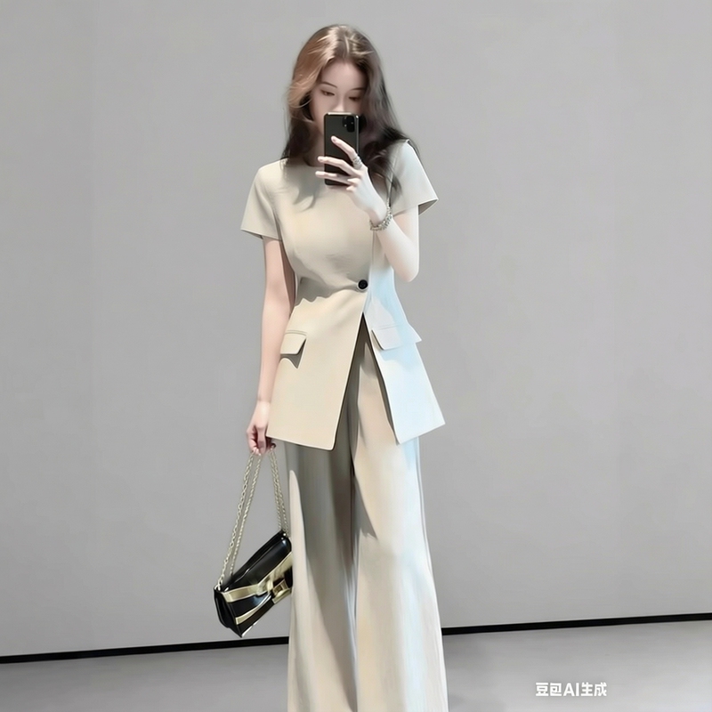 Fashionable Plus-Size Short-Sleeved Suit Pants Set for Women, Summer Thin Style, Professional Commuting Two-Piece Set, Thin Jacket, New Style Fashionable Plus-Size Short-Sleeved Suit Pants Set for Women, Summer Thin Style, Professional Commuting Two-Piece Set, Thin Jacket, New Style