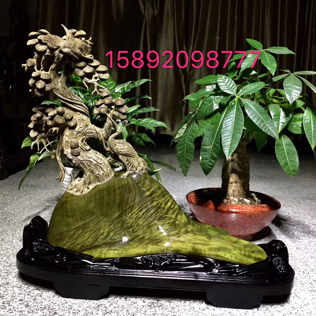 Gloomy golden nanmu pine crane Yannian flower and bird ornaments Buddha animal ebony golden silk nanhe ornaments crafts porch
