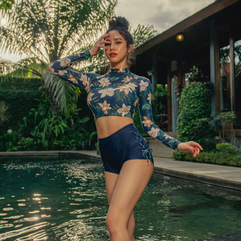 New sexy long sleeve high waist small breast-breasted bikini swimsuit female conservative student with high waist and slim foam spa