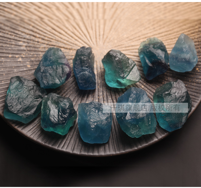 Qianqi tinh thể đá nguyên liệu tự nhiên màu xanh fluorite quặng đồ trang trí khoáng vật tinh thể mẫu đá len - Trang trí nội thất phụ kiện trang trí phòng khách đẹp