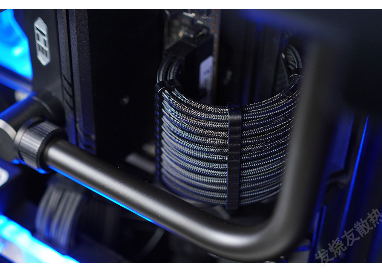 Шасси питания вентилятор комплект поставки  发烧友水冷|rog创世神701机箱 金属硬管ek水冷方案 cpu显卡散热 Ekwb