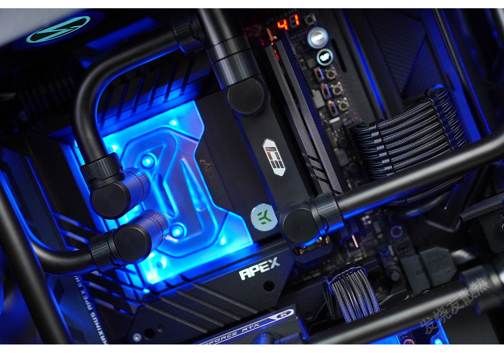 Шасси питания вентилятор комплект поставки  发烧友水冷|rog创世神701机箱 金属硬管ek水冷方案 cpu显卡散热 Ekwb