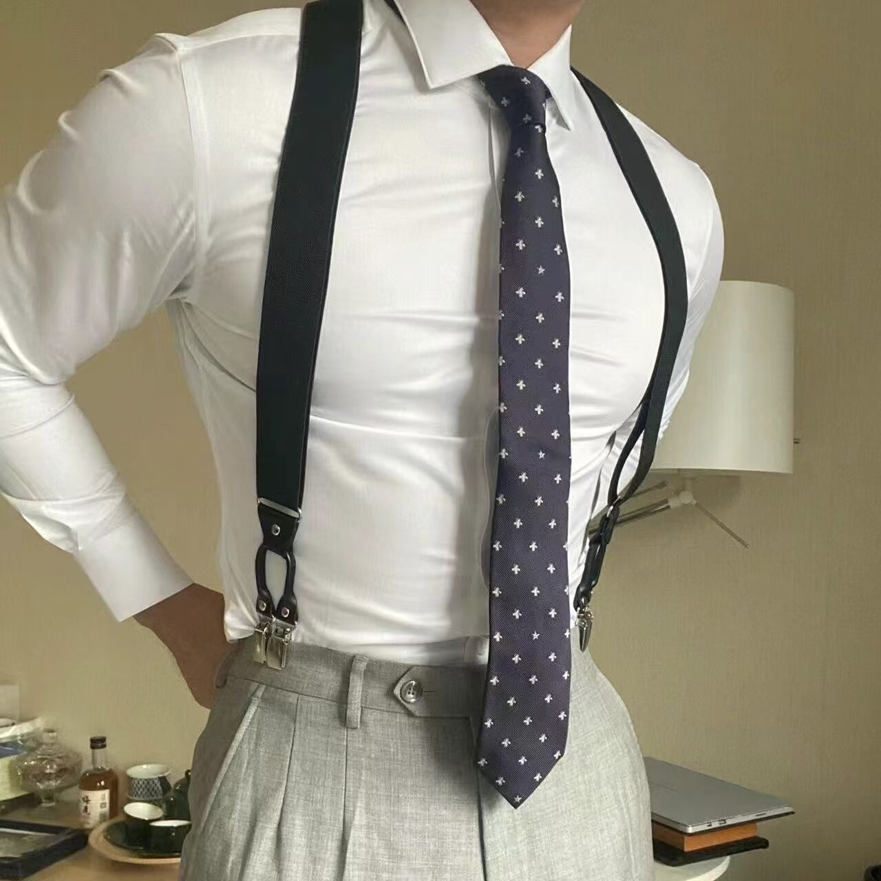 政灿背带服饰工作室