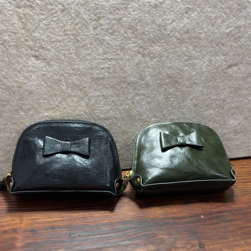 First-Layer Cowhide Bowknot Women's Shell-Shaped Small Clutch Wallet with Lychee Pattern Key and Coin Purse