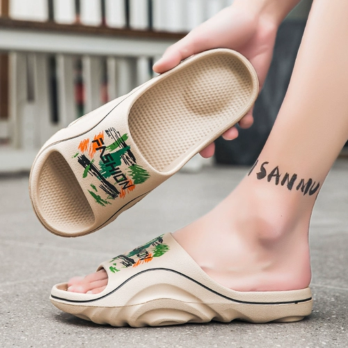 Летние трендовые нескользящие тапочки, износостойкие мужские слайдеры для отдыха, пляжные сандалии