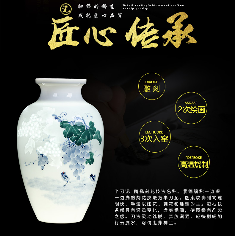 Jingdezhen ceramics famous hand - made thin foetus vases, flower arranging new Chinese wine porch sitting room adornment is placed