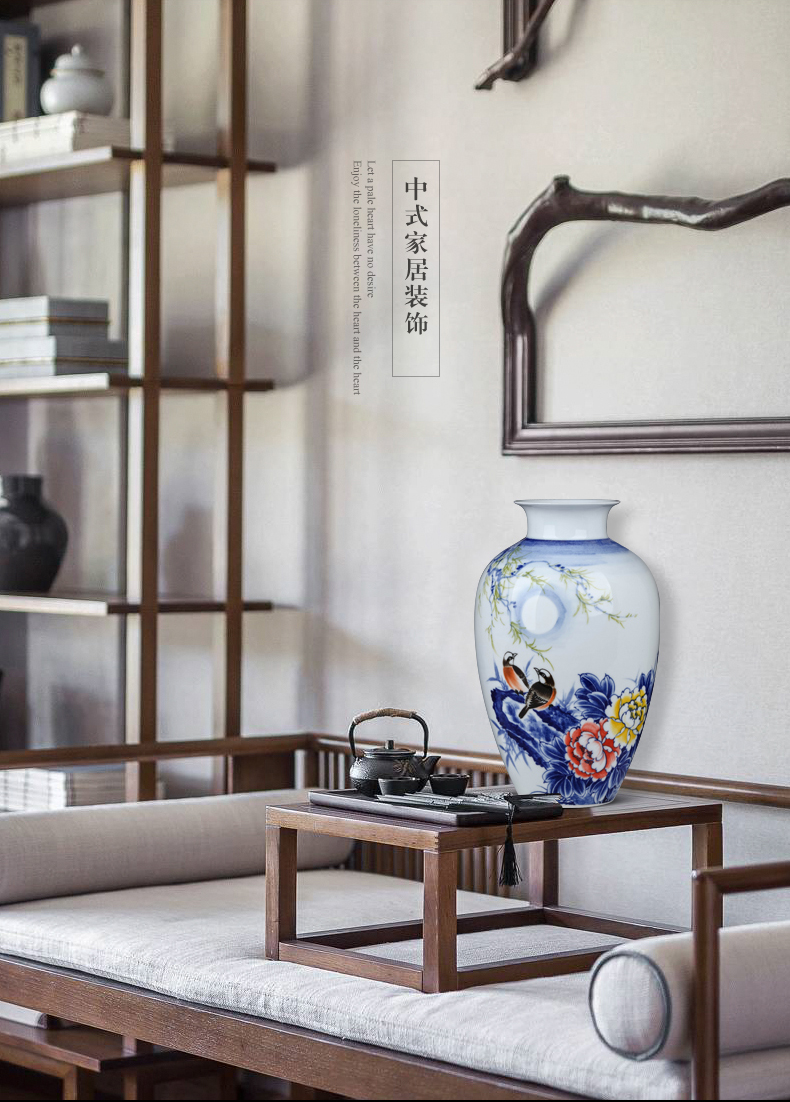 Jingdezhen ceramics hand - made of blue and white porcelain vases, the sitting room of Chinese style household decorations rich ancient frame handicraft furnishing articles