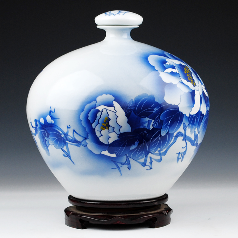 The Master of jingdezhen famous blue and white ten catties outfit Wu Wenhan hand - made ceramic terms bottle 10 jins jars jugs seal