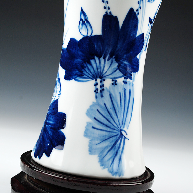 Blue and white hand draw freehand brushwork in traditional Chinese jingdezhen ceramics creative home furnishing articles flower vases, flower implement the living room