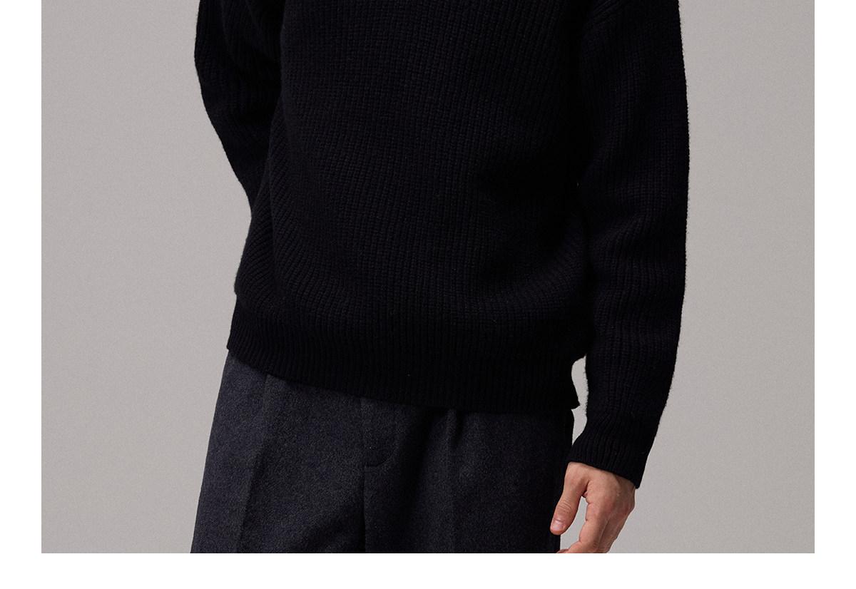 CULTUM 645g Half-Zip Stand Collar Sweater