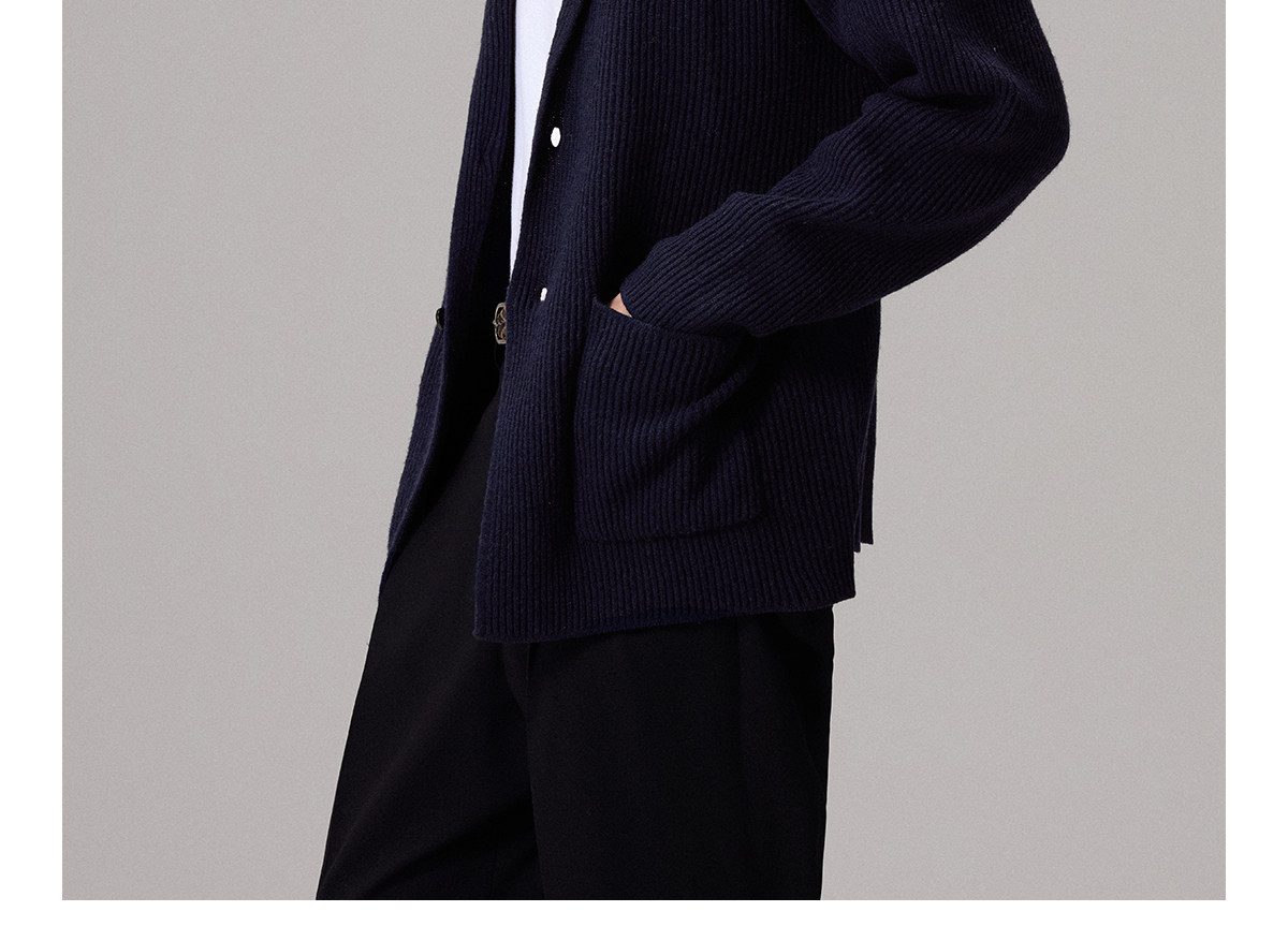 CULTUM 600g Chunky Knit Cardigan