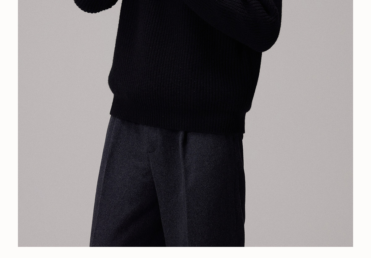 CULTUM 645g Half-Zip Stand Collar Sweater