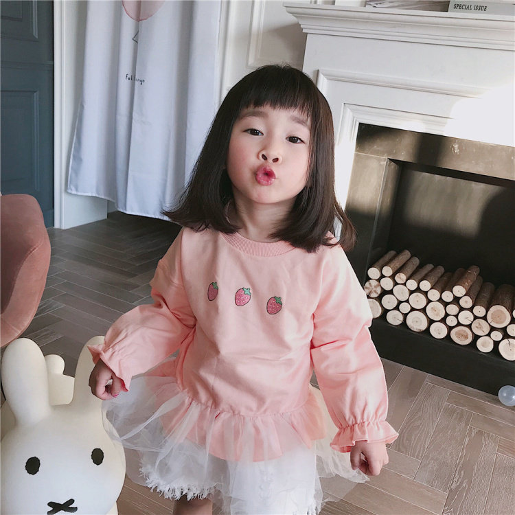 2019 spring and summer new children pink small strawberry long sleeve blouse sweetness and feminise net yarn splicing thick T-shirt