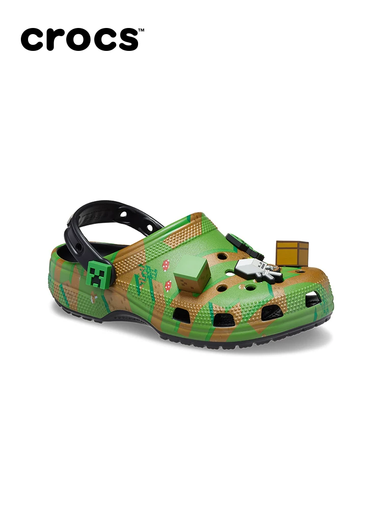 Коллекционная ограниченная серия My World X CROCS. Образцы обуви для пляжа