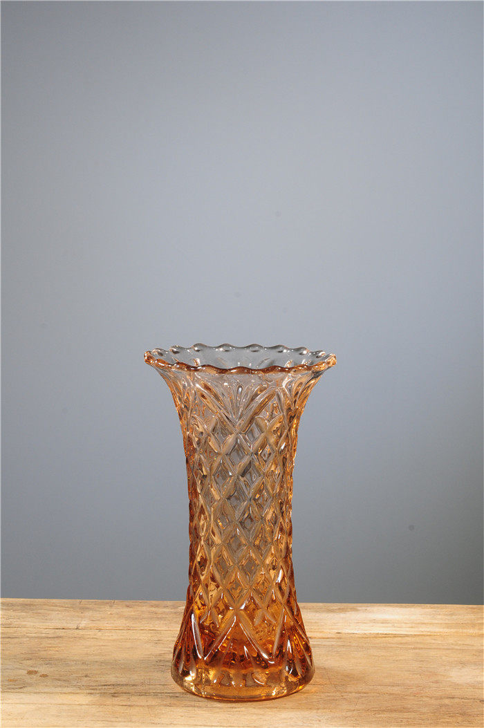 Old Shanghai antique glass vase plug old glass bottle carvings old - fashioned western ocean