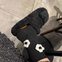 Handmade woolen three-dimensional small flowers decorated mid-tube socks jk black girl with Mary Jane leather shoes net red