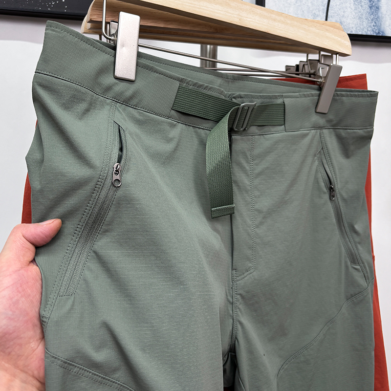Men's Comfortable and Breathable Woven Shorts with Buckle Closure, a Summer Replacement for the Original Brand, Quick-Drying for Running and Sports Men's Comfortable and Breathable Woven Shorts with Buckle Closure, a Summer Replacement for the Original Brand, Quick-Drying for Running and Sports