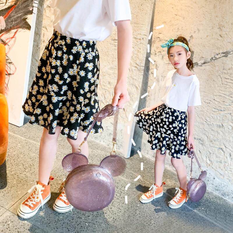 Children's clothing girls' skirt 2022 summer new net red daisy flower all-match girls' clothing medium and big children's student skirt