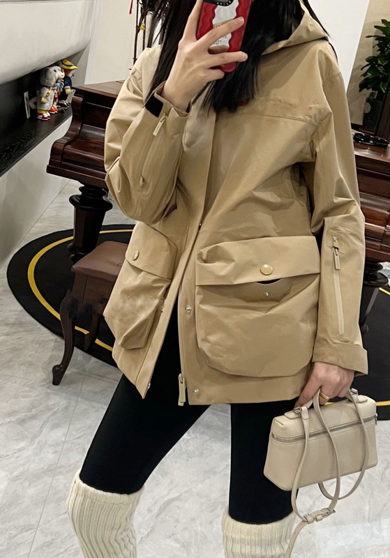 Milan Ski Jacket Lr-Mx2 Technology Gore-Tex Women's Jacket with Hood 3D Cut Windproof and Tear-Resistant Milan Ski Jacket Lr-Mx2 Technology Gore-Tex Women's Jacket with Hood 3D Cut Windproof and Tear-Resistant