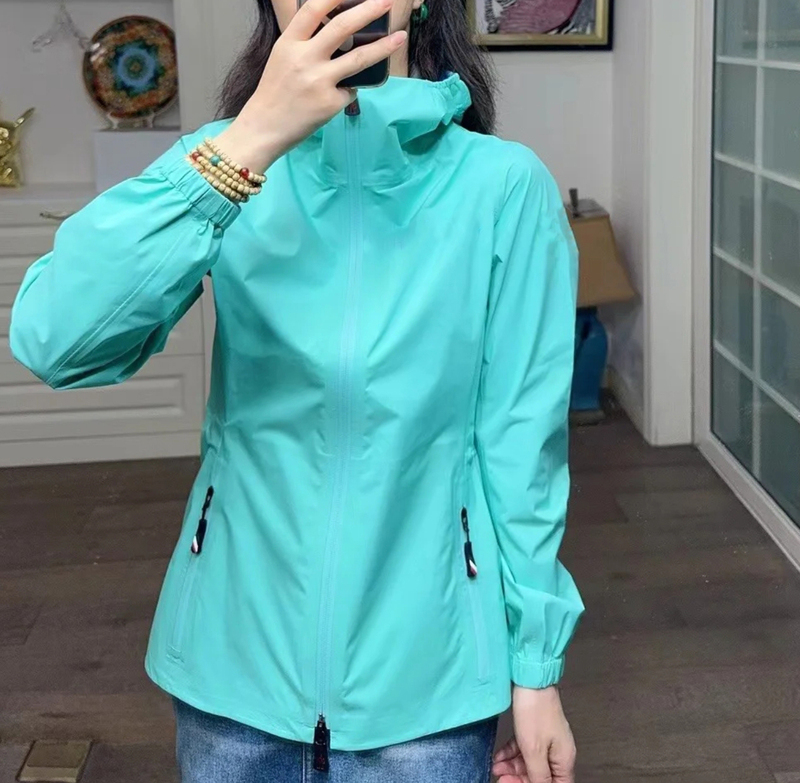 French Lightweight Softshell Gore-Tex Paclite Women's Jacket with Hood, 3D Cut, Windproof, Rainproof, and Tear-Resistant