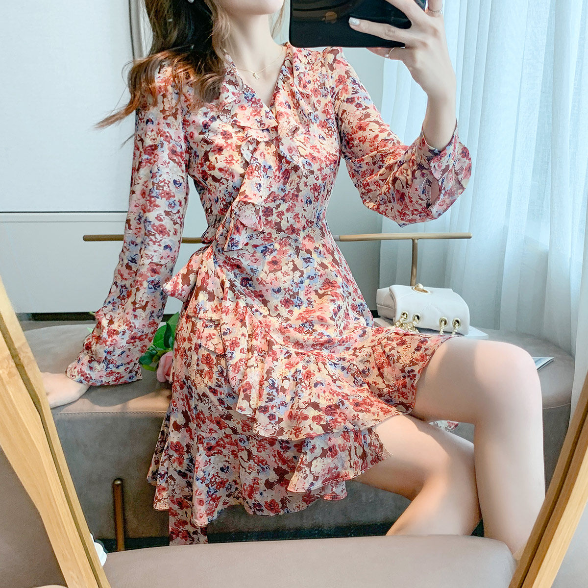 Floral chiffon dress women's early spring 2022 new waist slim net red hot long-sleeved short skirt